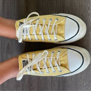 Yellow platform converse